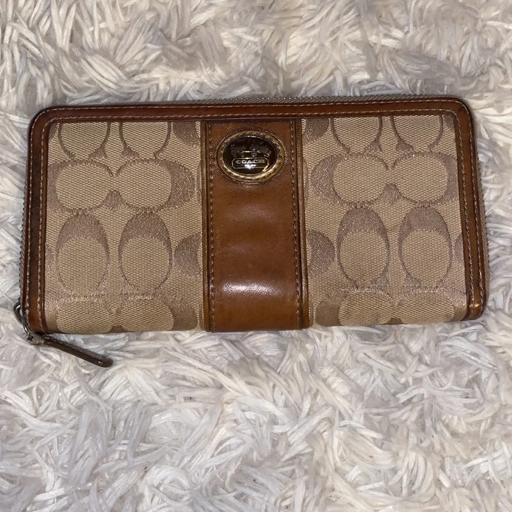 Coach Zippy Monogram Wallet - Picture 2 of 6